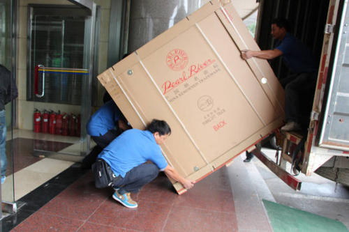 融水钢琴贵重工艺品无忧运